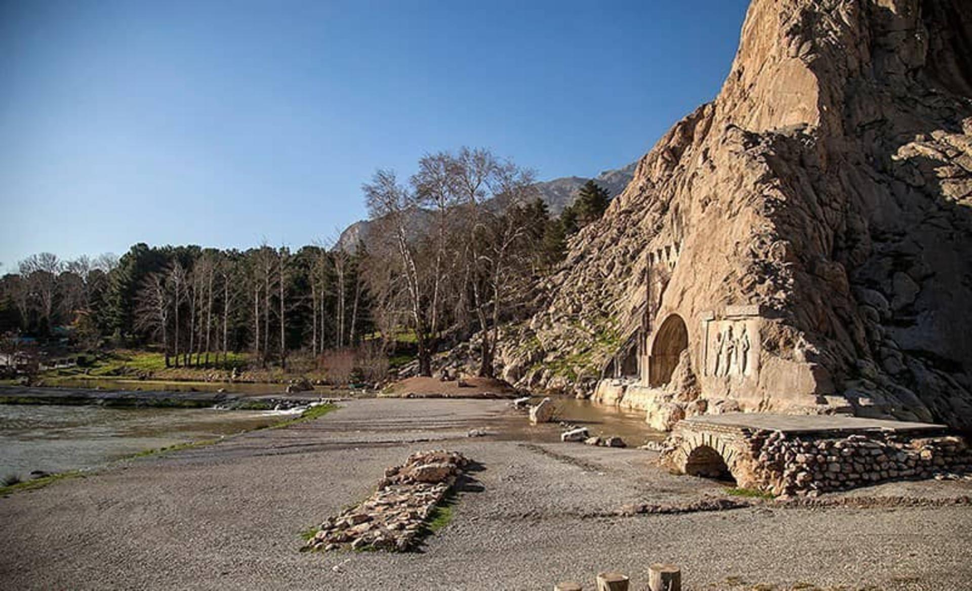 حجاری‌های باشکوه ساسانیان در طاق بستان