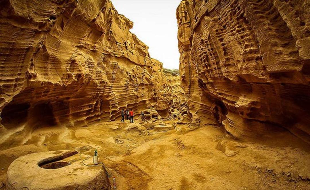 تنگه چاهکوه قشم