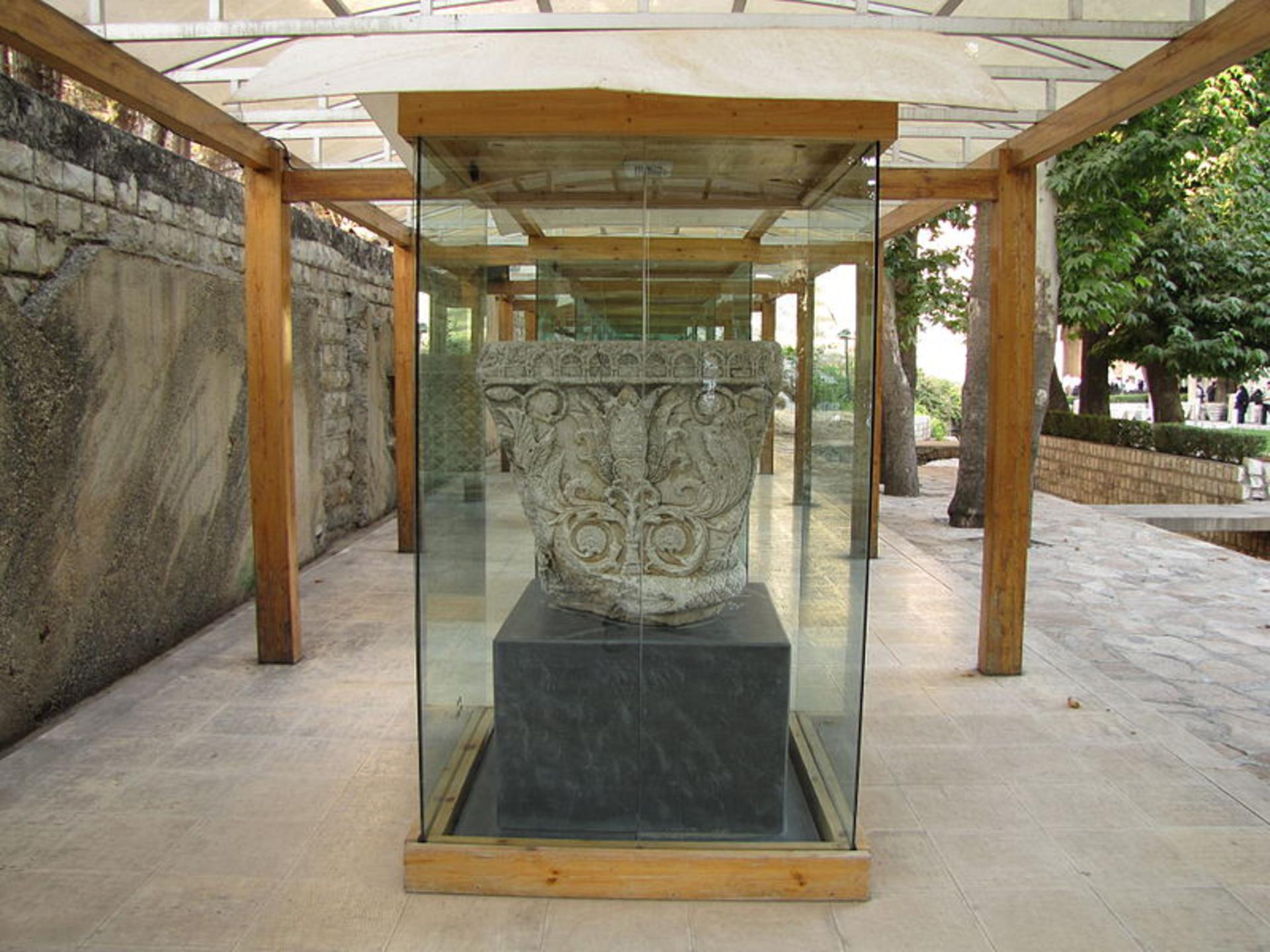 موزه سنگ طاق بستان