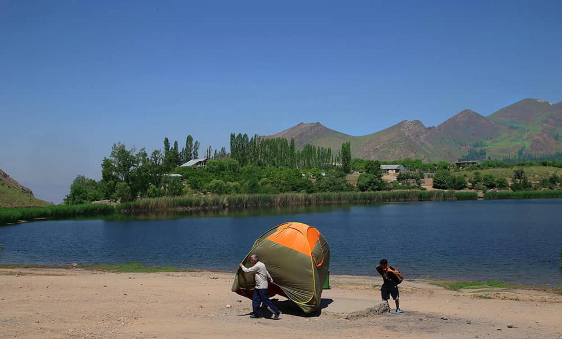 دریاچه زیبای اوان