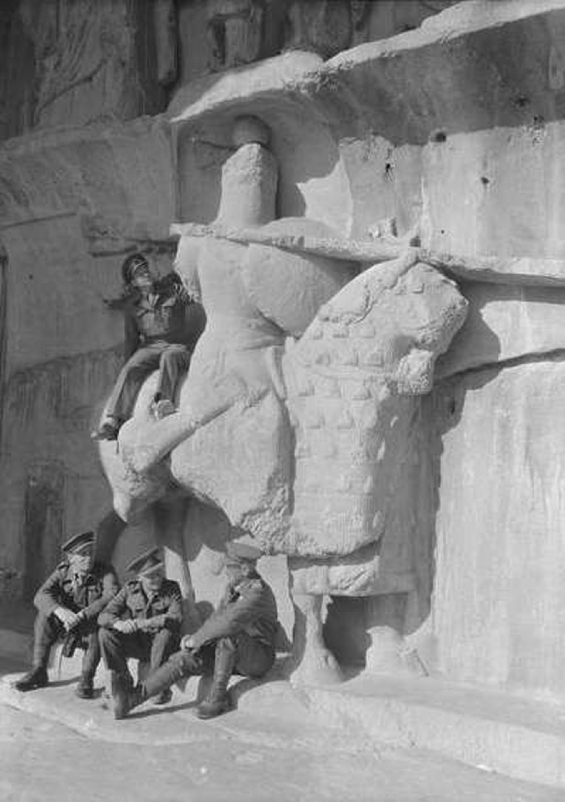 عکس‌های قدیمی از طاق بستان