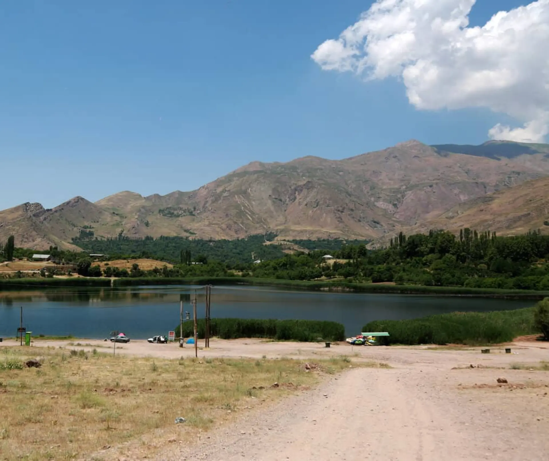 دریاچه زیبای اوان