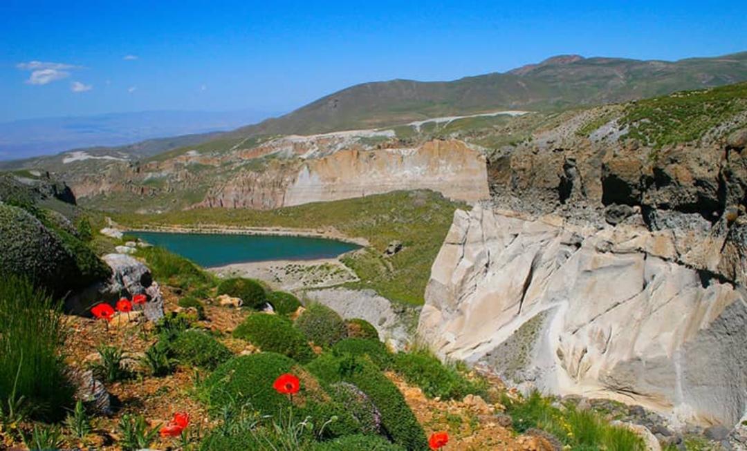 دریاچه آت گولی شیروان دره