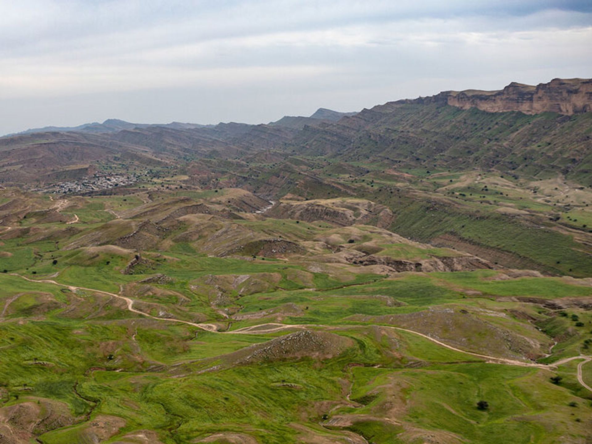 طبیعت و دشت سرسبز سردشت دزفول خوزستان