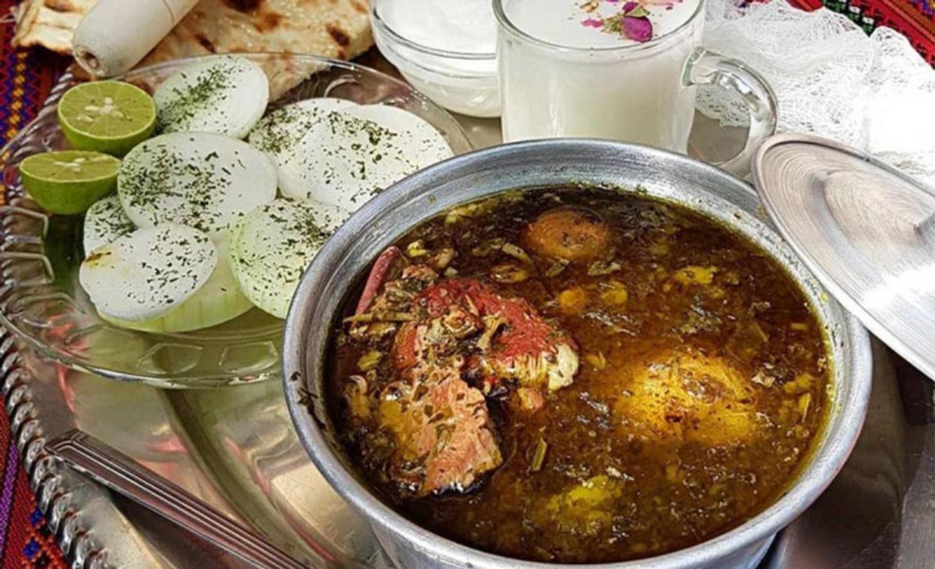 آبگوشت قورمه سبزی همدان