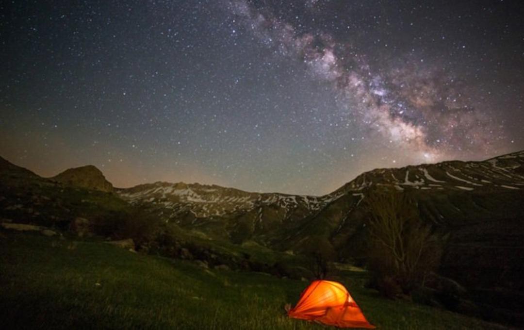 آسمان شب در دشت آزو