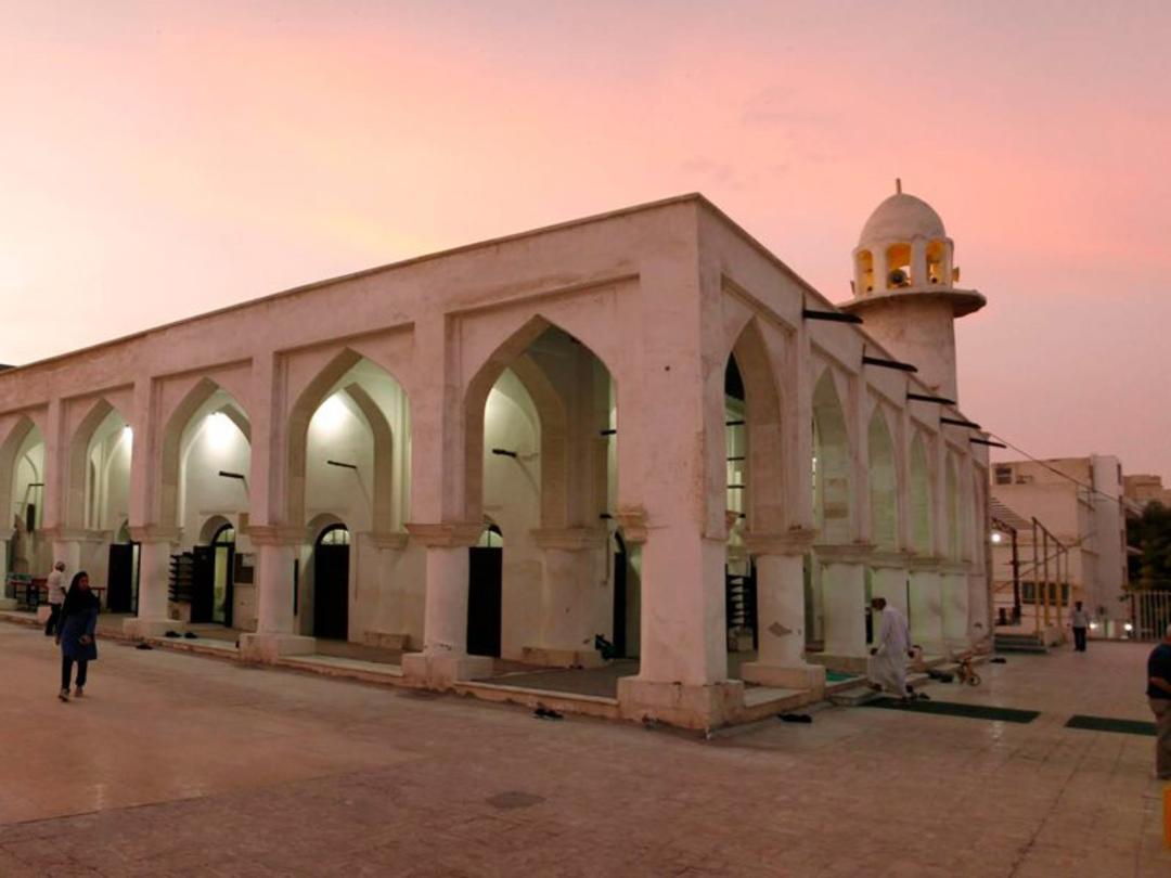 نمایی از غروب مسجد گله داری در بندر عباس