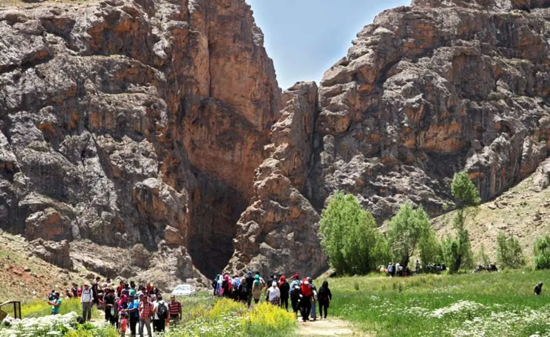 تنگه واشی و دشت ساواشی فیروزکوه