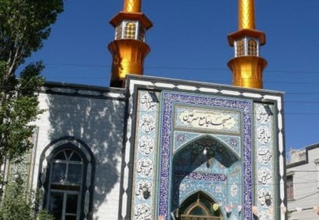 نمای سردر ورودی مسجد جامع سرعین