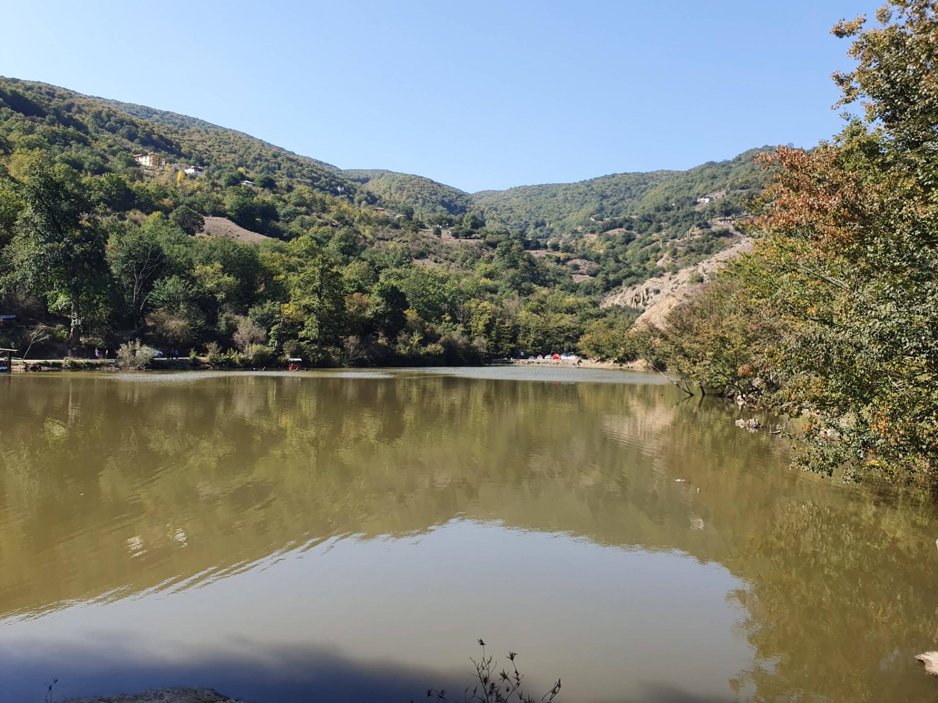 دریاچه طبیعی و زیبای شورمست