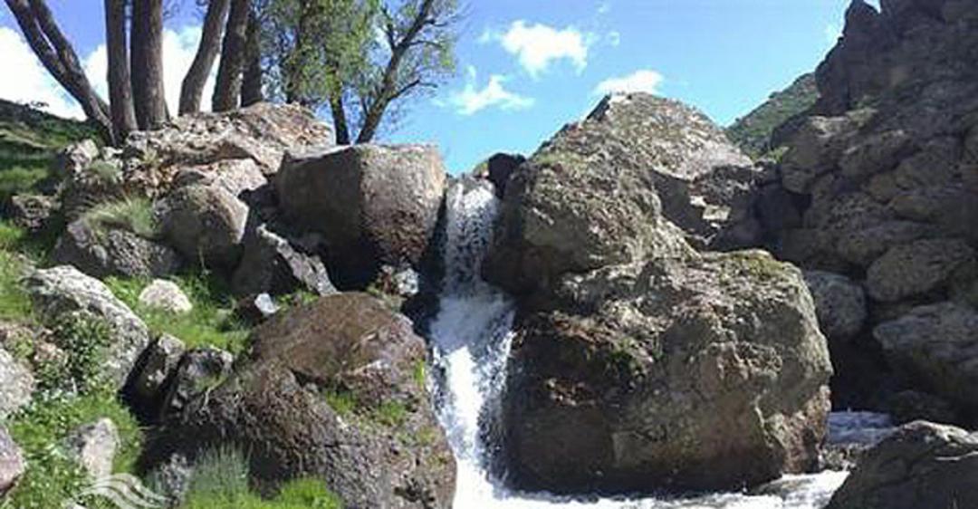 آبشار ورگه سران در نزدیکی سرعین