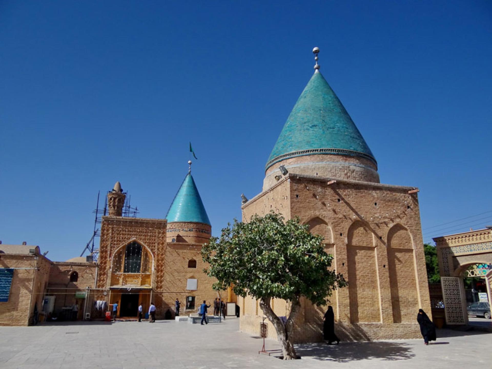 آرامگاه بایزید بسطامی در شهر تاریخی بسطام در نزدیکی شاهرود