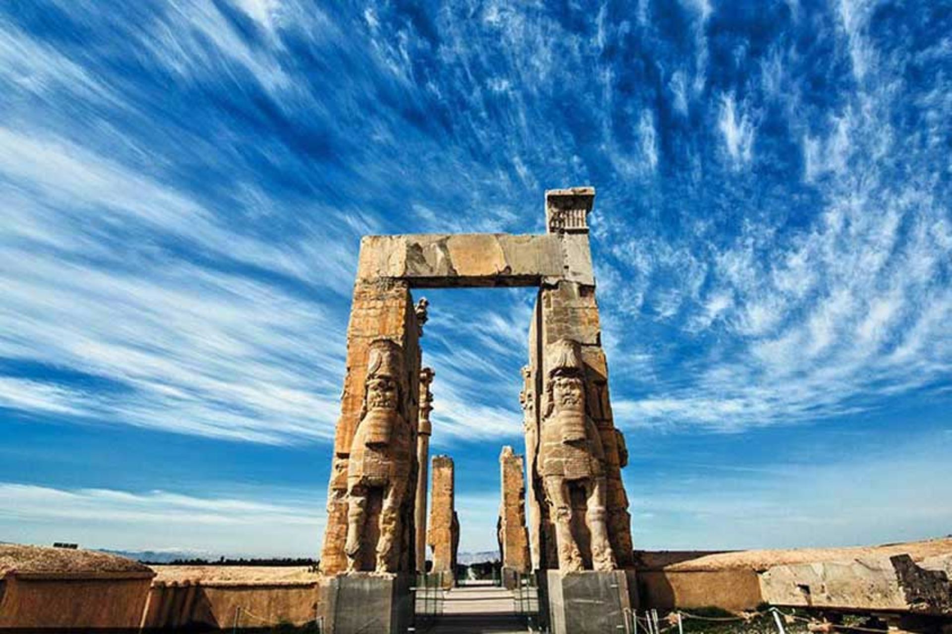 دروازه ملل تخت جمشید