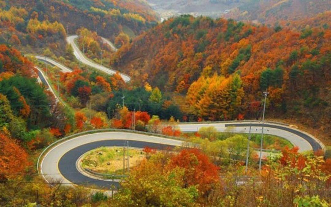 نمای زیبایی از گردنه زیبای حیران