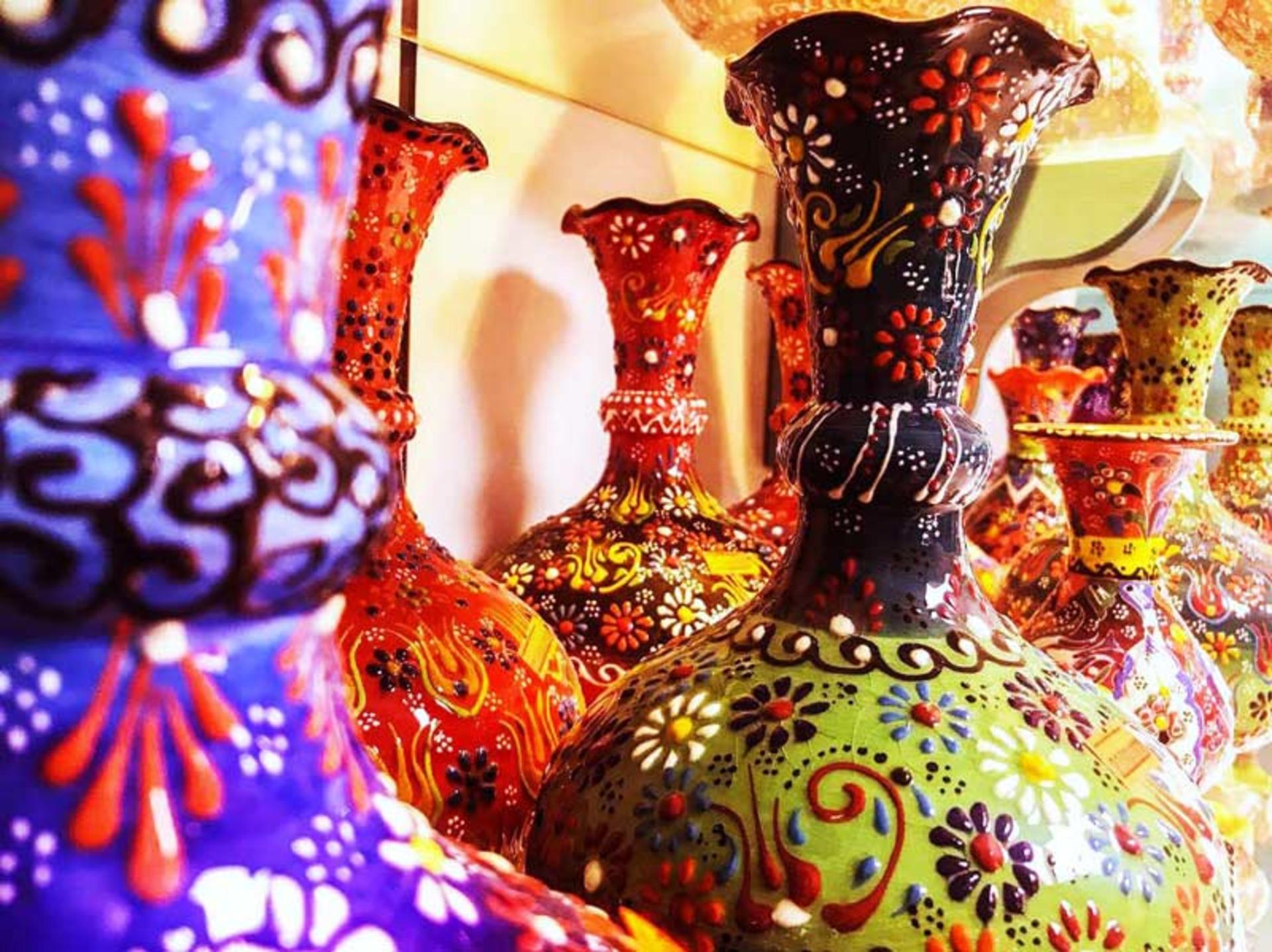 سفال‌های در کوره پخته شده همدان