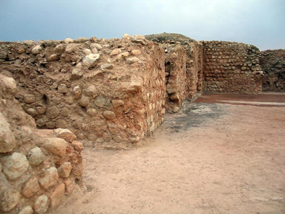 آتشکده آذرفریق در روستای آتشگاه سرعین