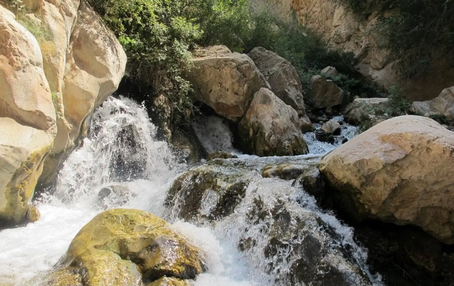 اعجاز و شگفتی در دره داران داش