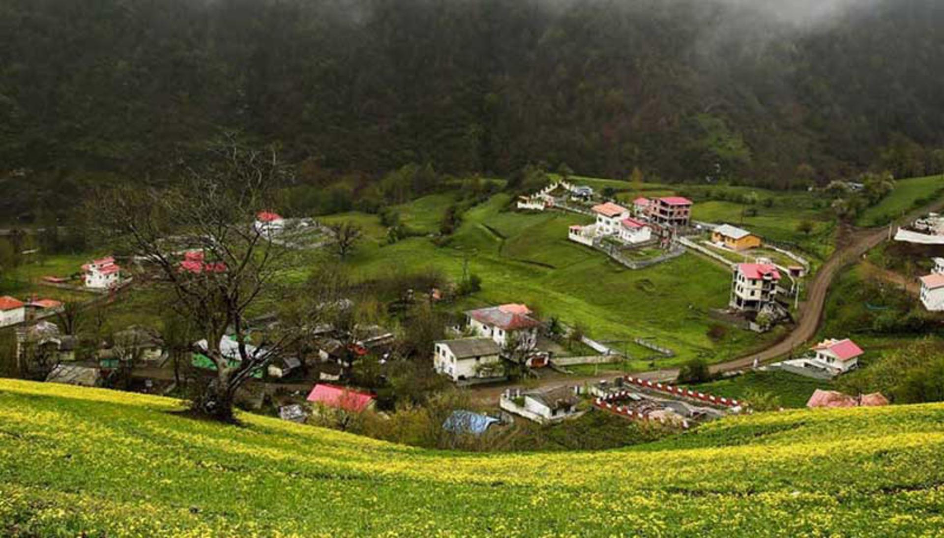 خانه‌های ییلاقی در روستاهای اطراف سرعین