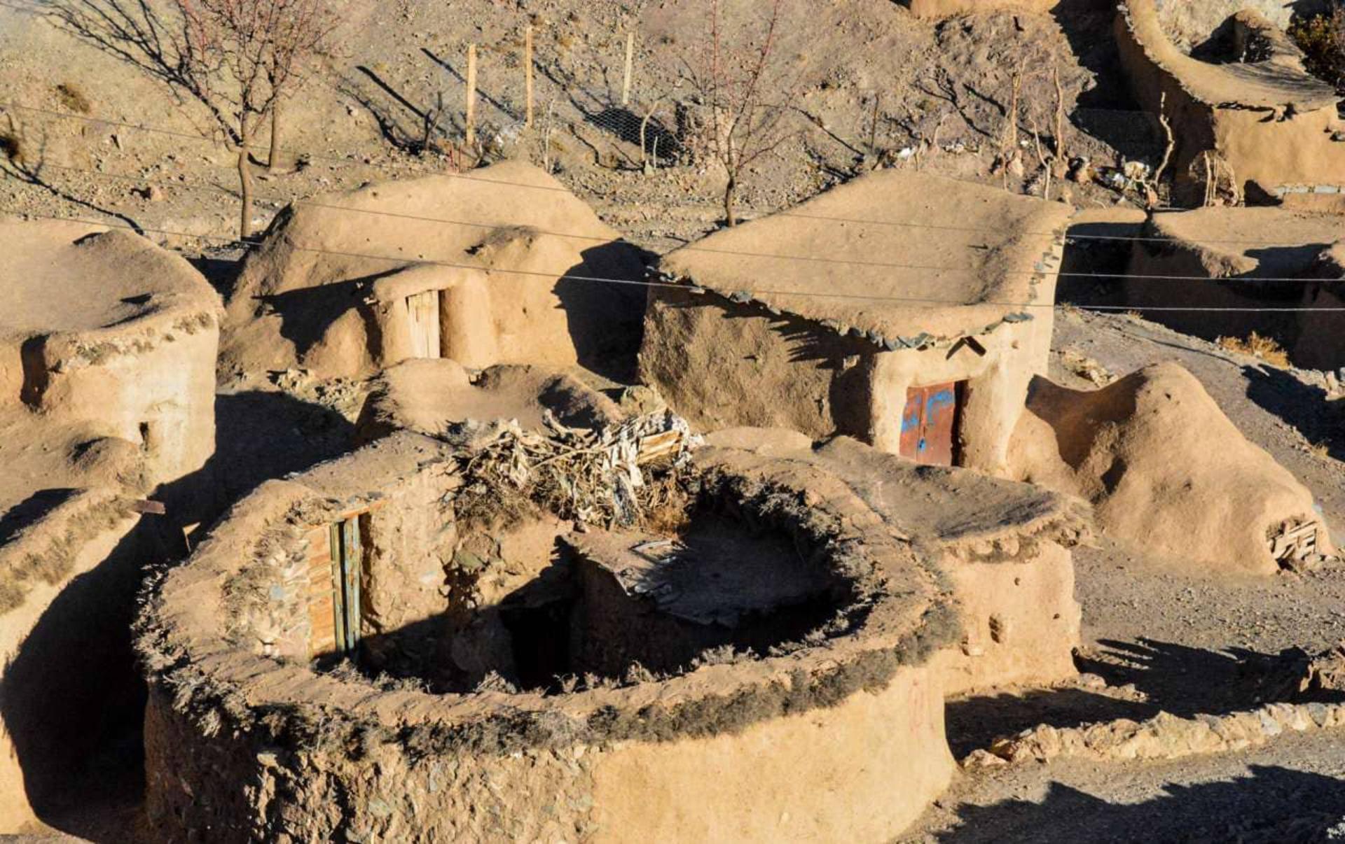 بناهای روستای ماخونیک