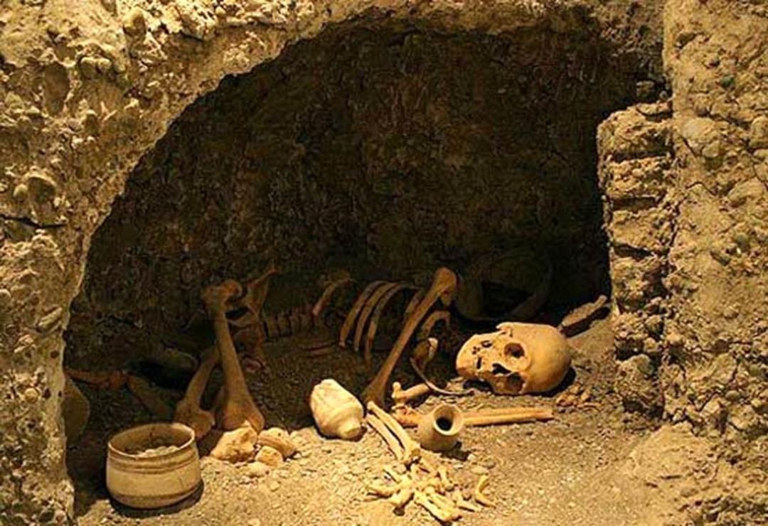 کشف اسکلت‌های شهر سوخته در مقبره‌های تاریخی