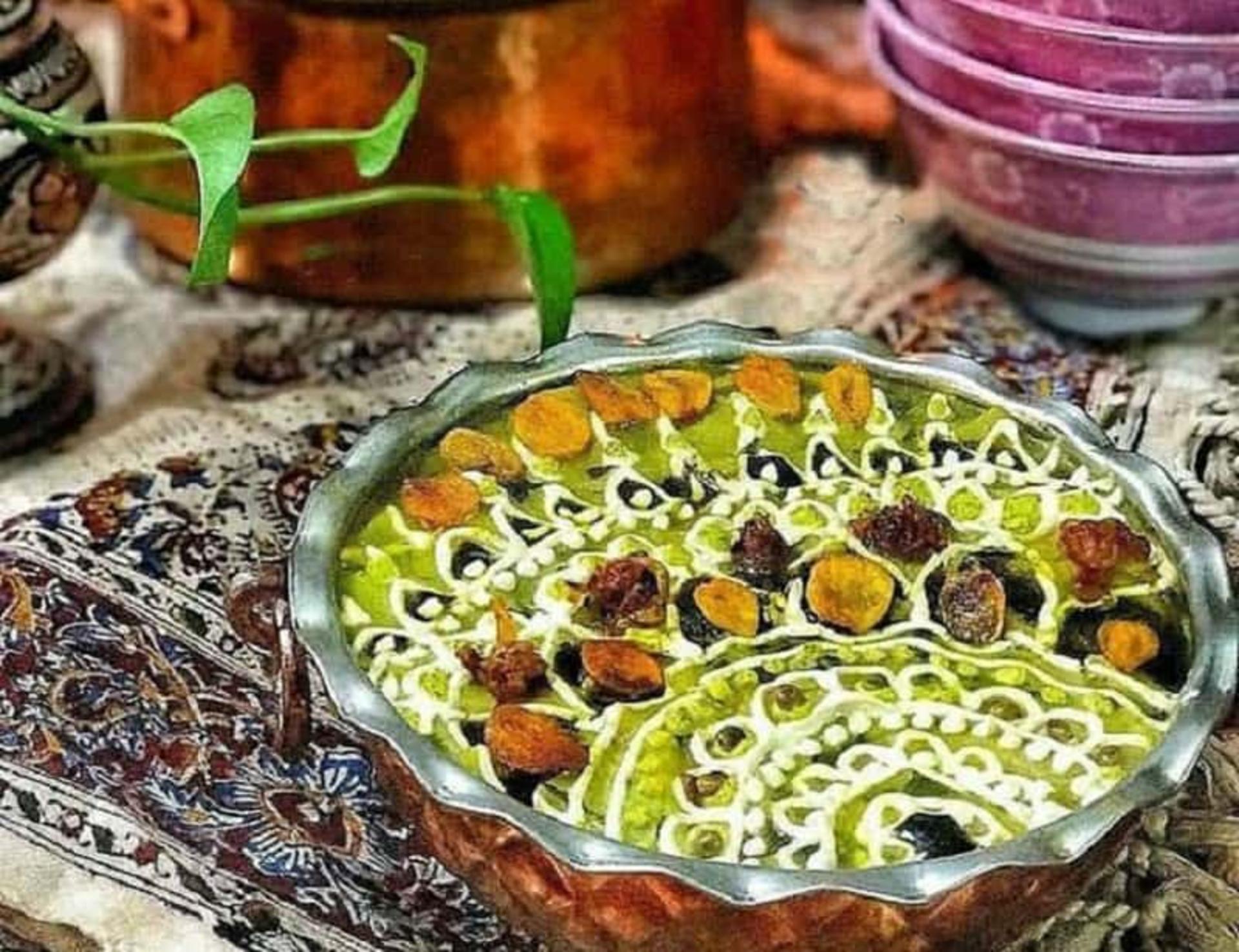 تزئین آش رشته