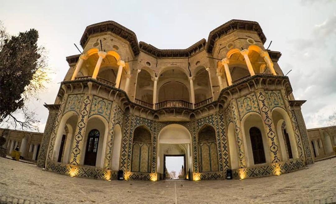 سردر ورودی باغ شاهزاده ماهان