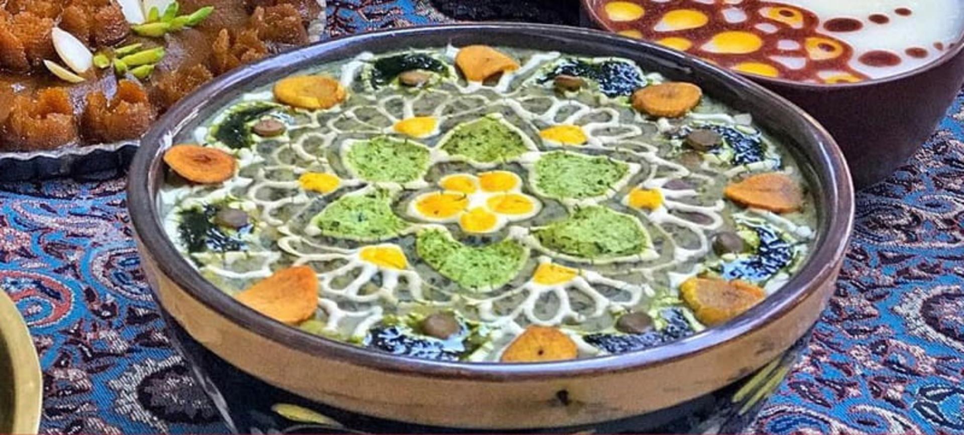 تزئین آش رشته