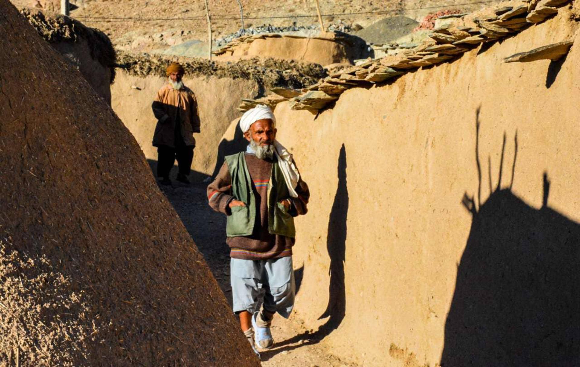مردان روستای ماخونیک