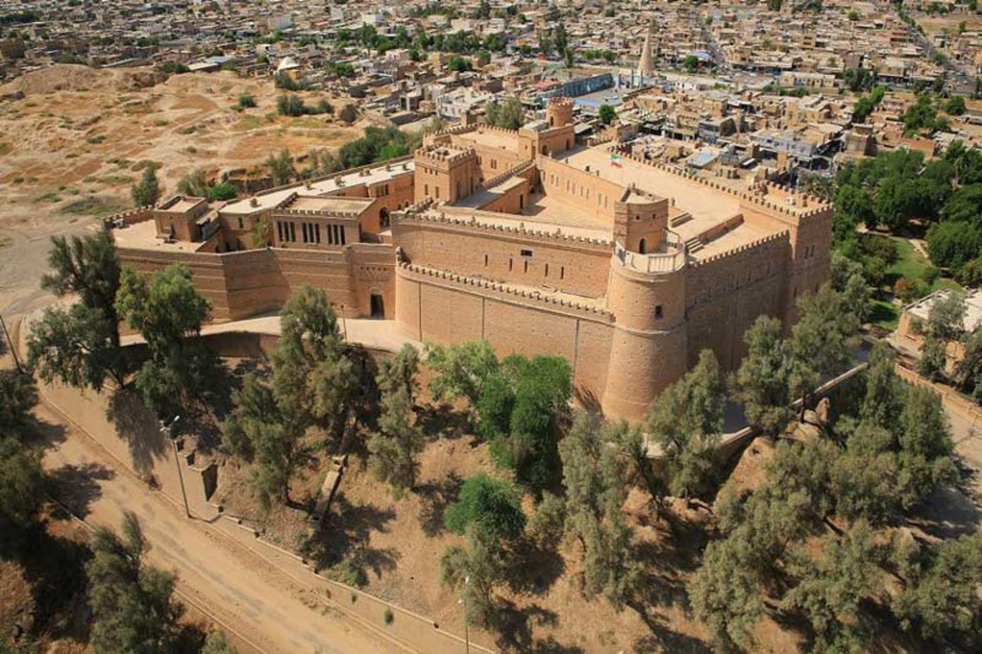نمایی هوایی از قلعه شوش