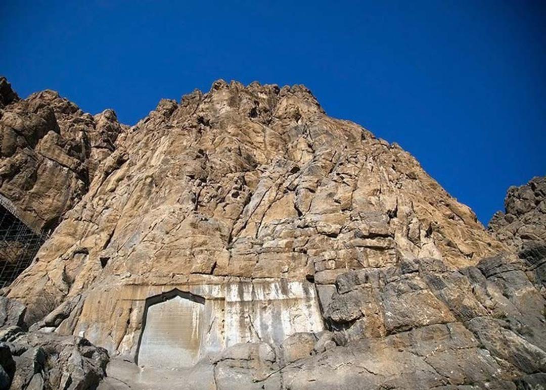 کوه بیستون