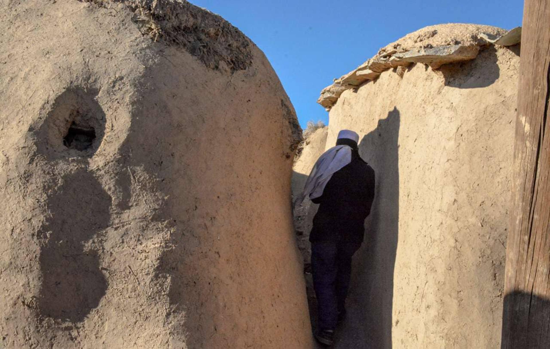 کوچه‌های تنگ و باریک روستای ماخونیک