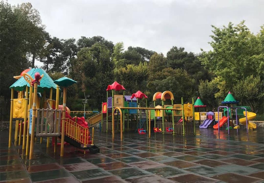 زمین بازی پارک ساعی
