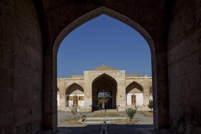 کاروانسرای قصر بهرام