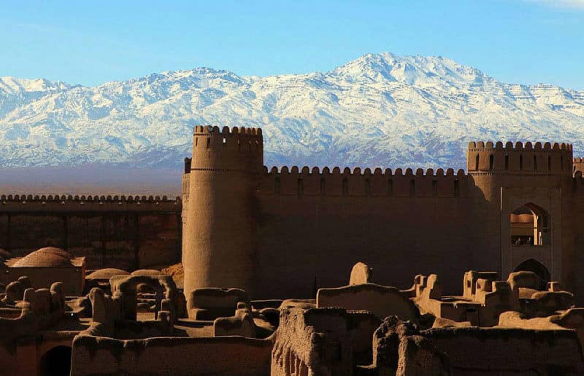 منظره کوه هزار از ارگ راین