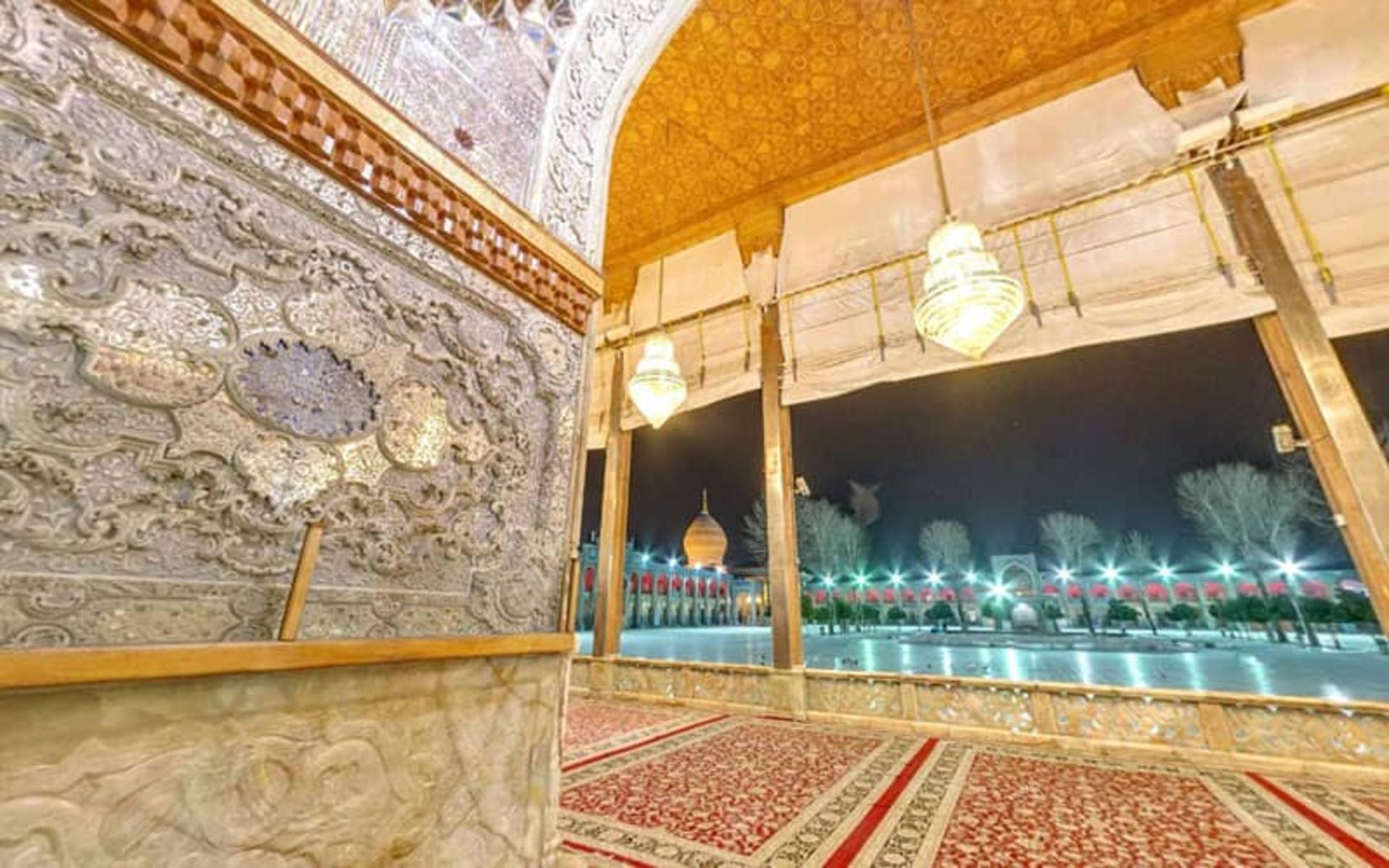 ایوان حرم حضرت شاهچراغ (ع)