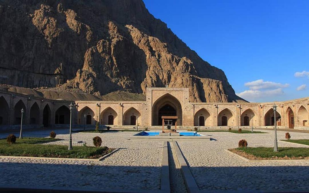 کاروانسرای شاه عباسی بیستون