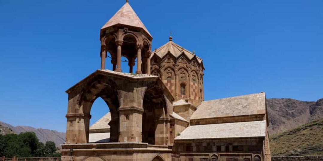 آسمان آبی کلیسای سنت استپانوس