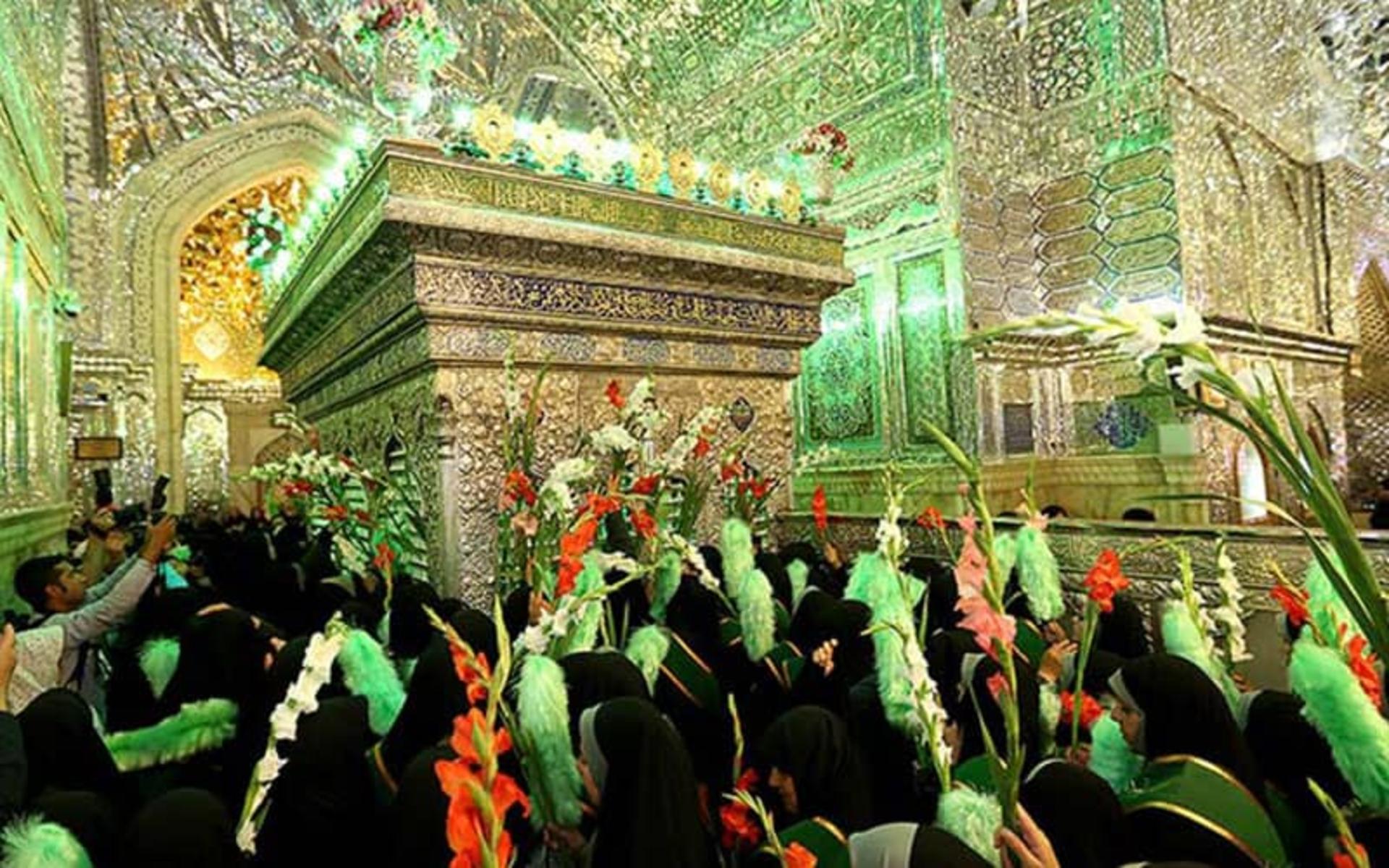 زائران حرم مطهر