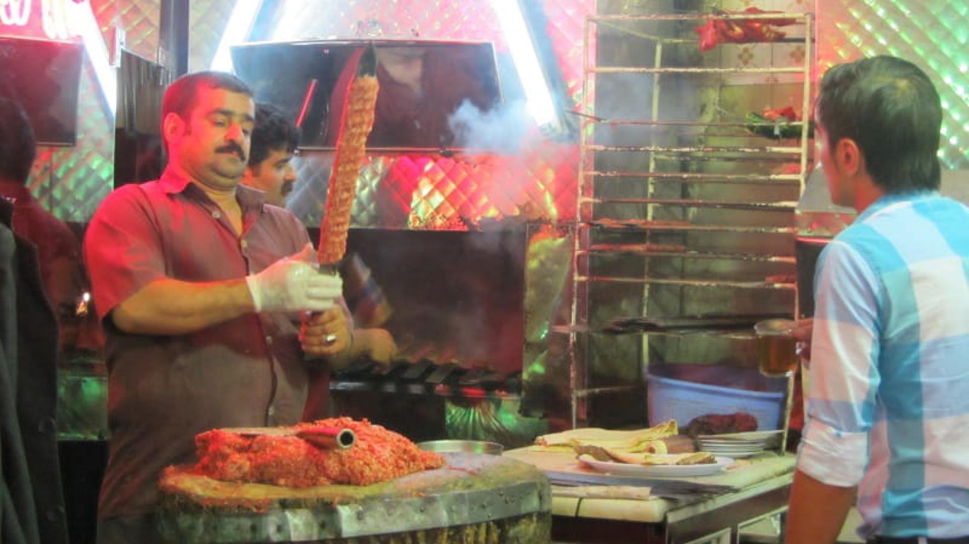 کبابی در شهر بناب