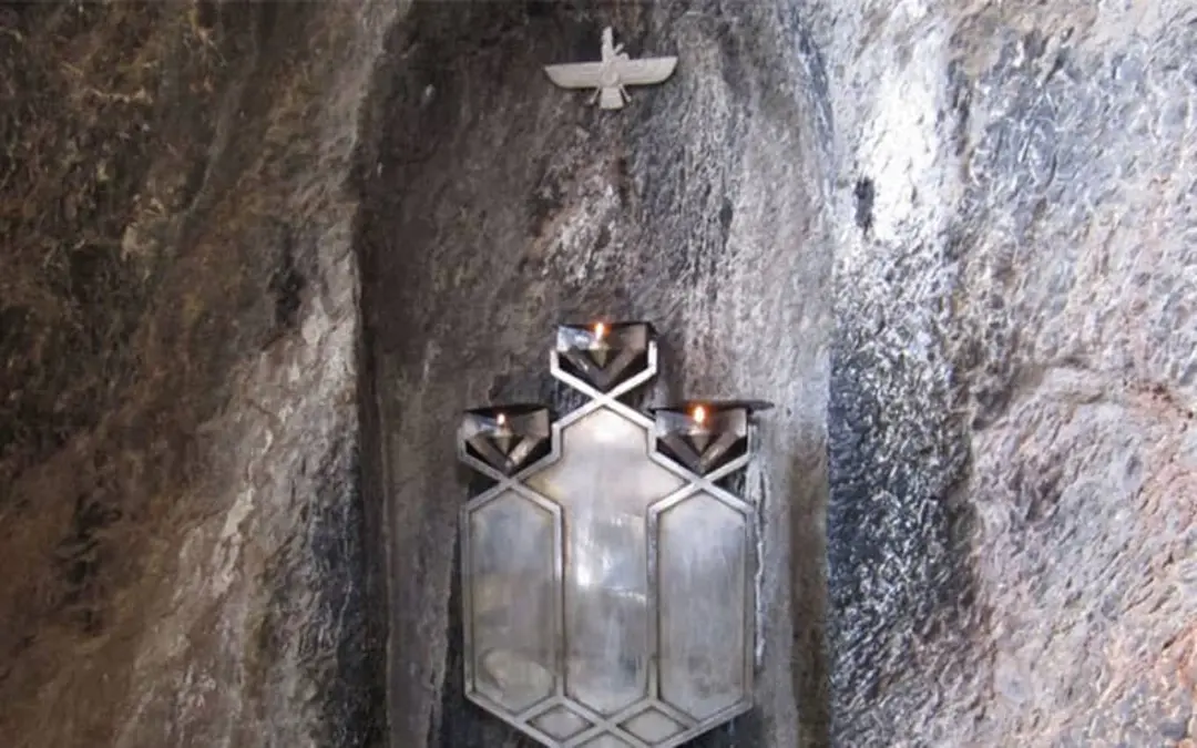 زیارتگاه چک چک اردکان