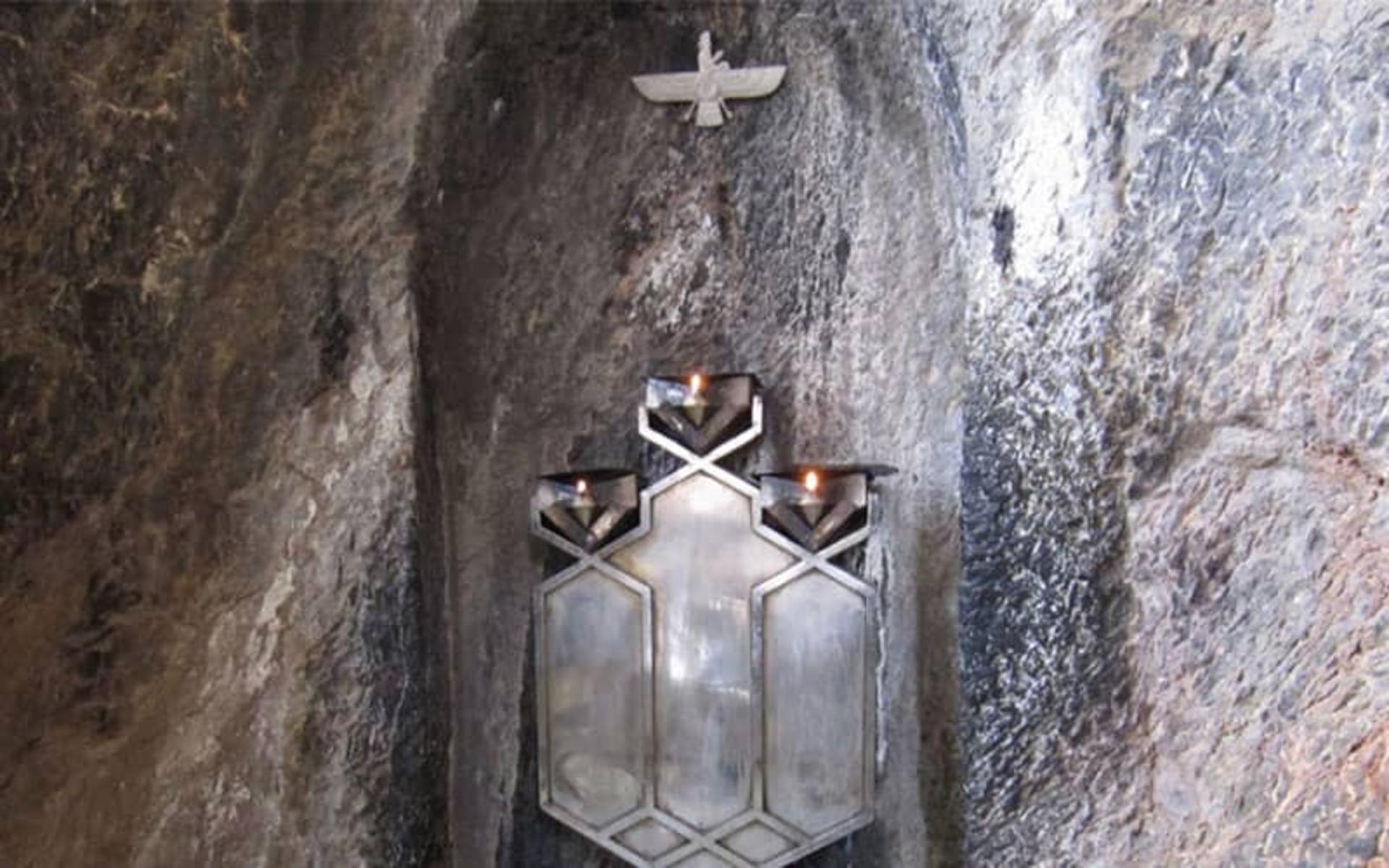 زیارتگاه چک چک اردکان