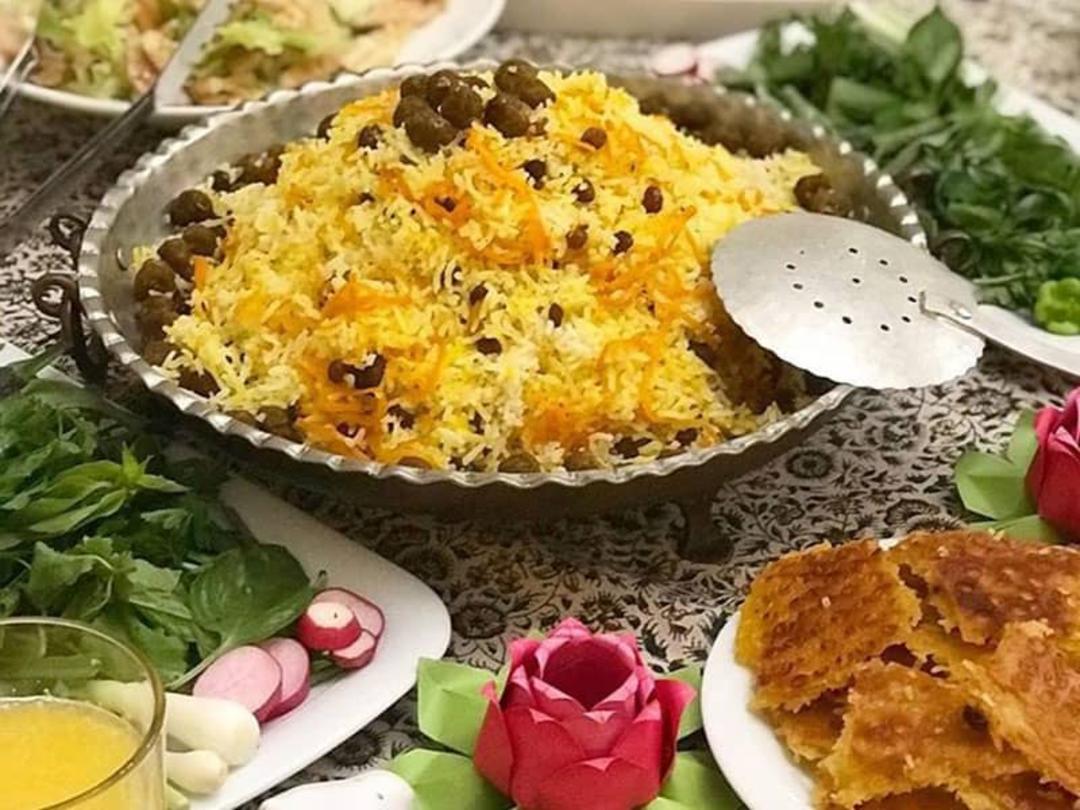 یک دیس مسی ساطری پلو مشهدی