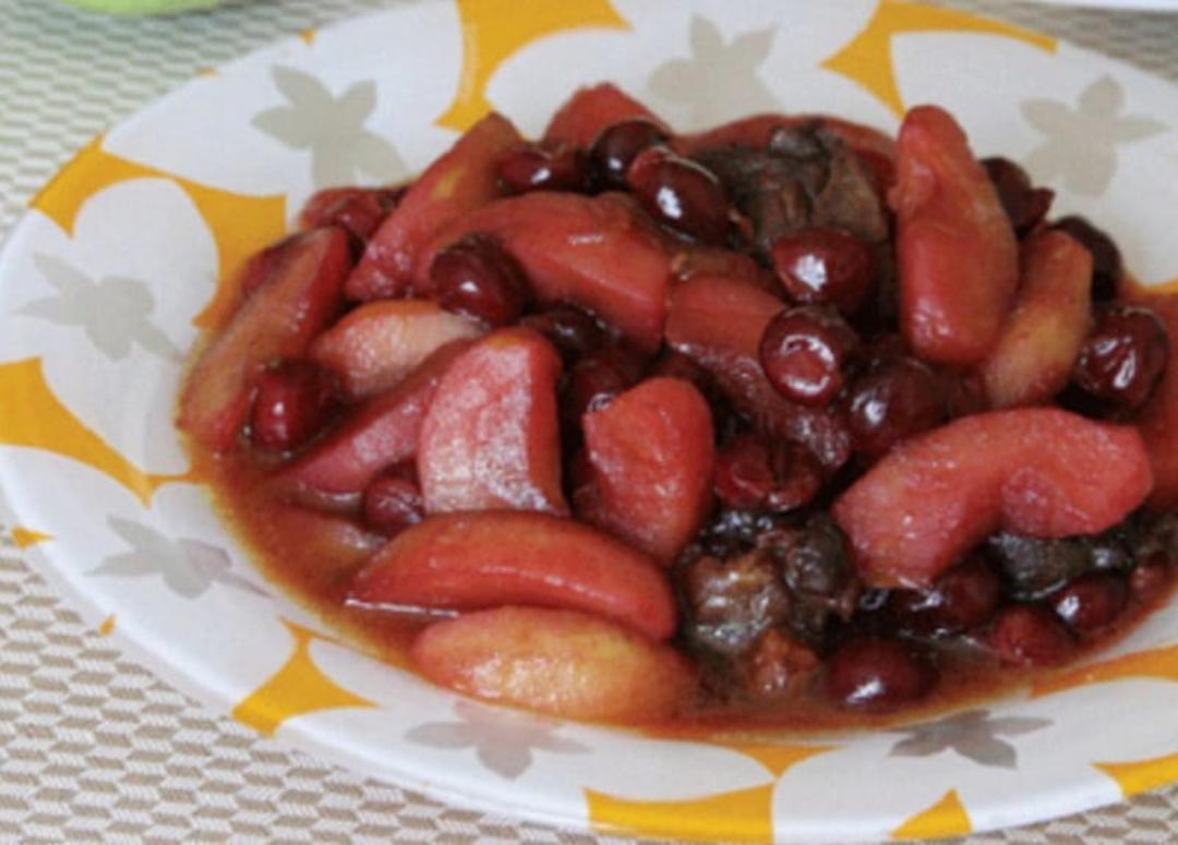 خورش سیب و آلبالو