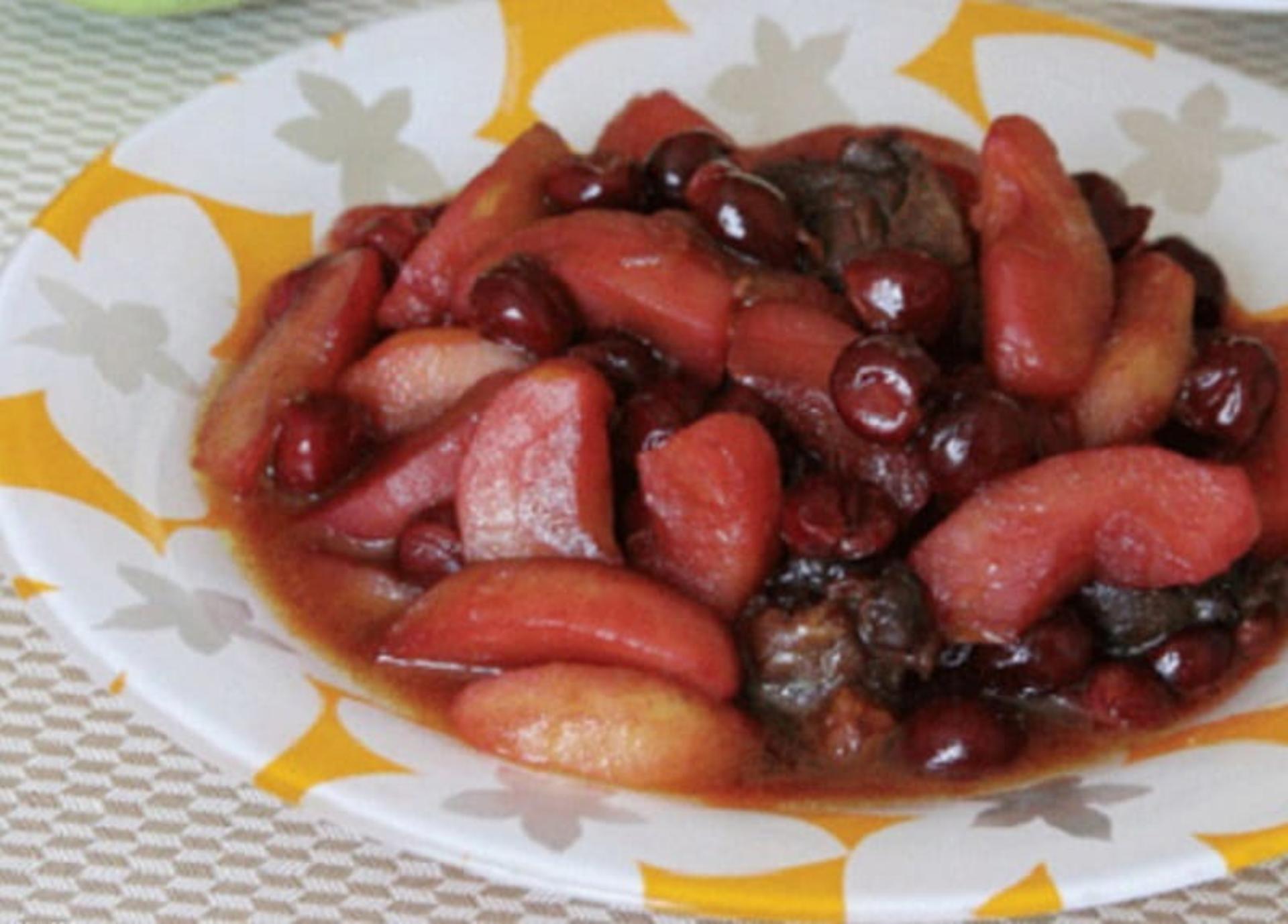 خورش سیب و آلبالو