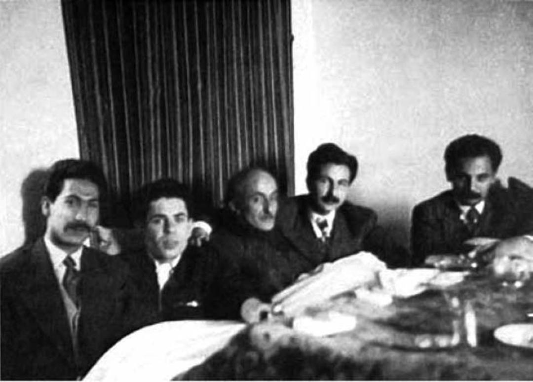 انجمن شاعران شمع سوخته
