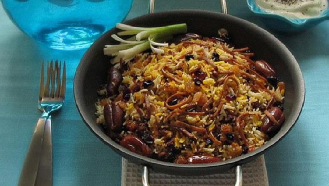 رشته پلو با کشمش و خرما