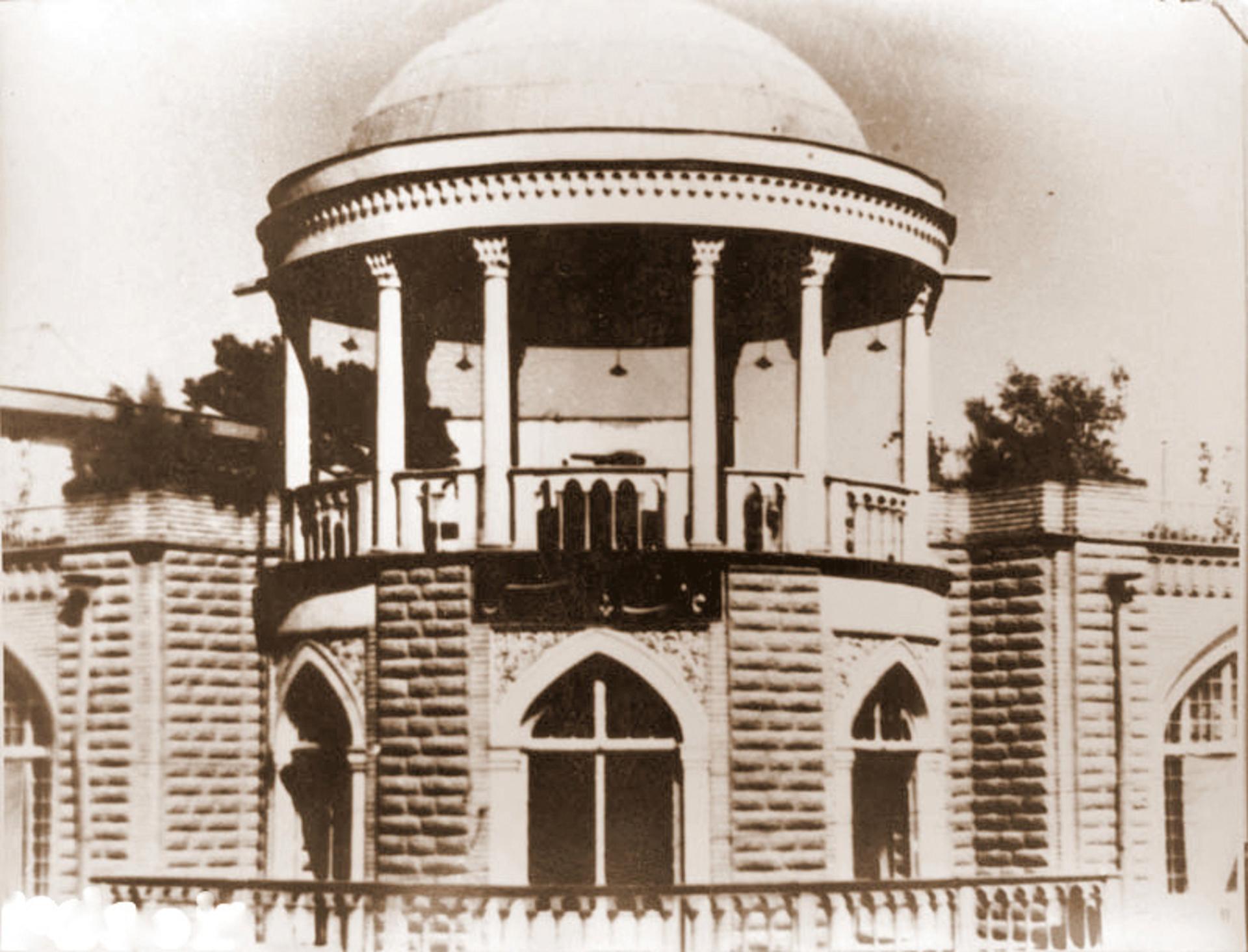 عمارت کافه پارس در خیابان لاله زار
