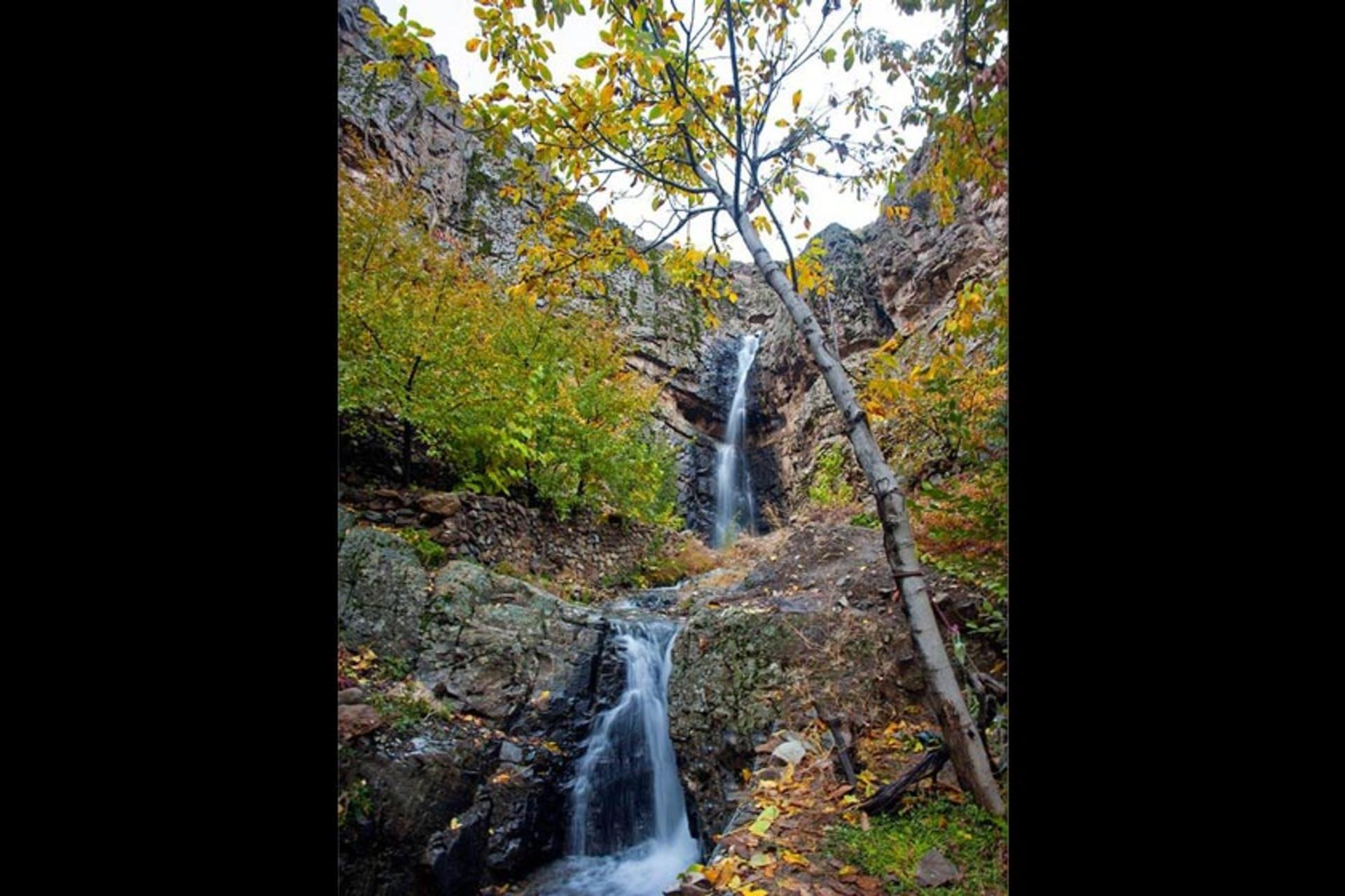 روستا و آبشار سنگان