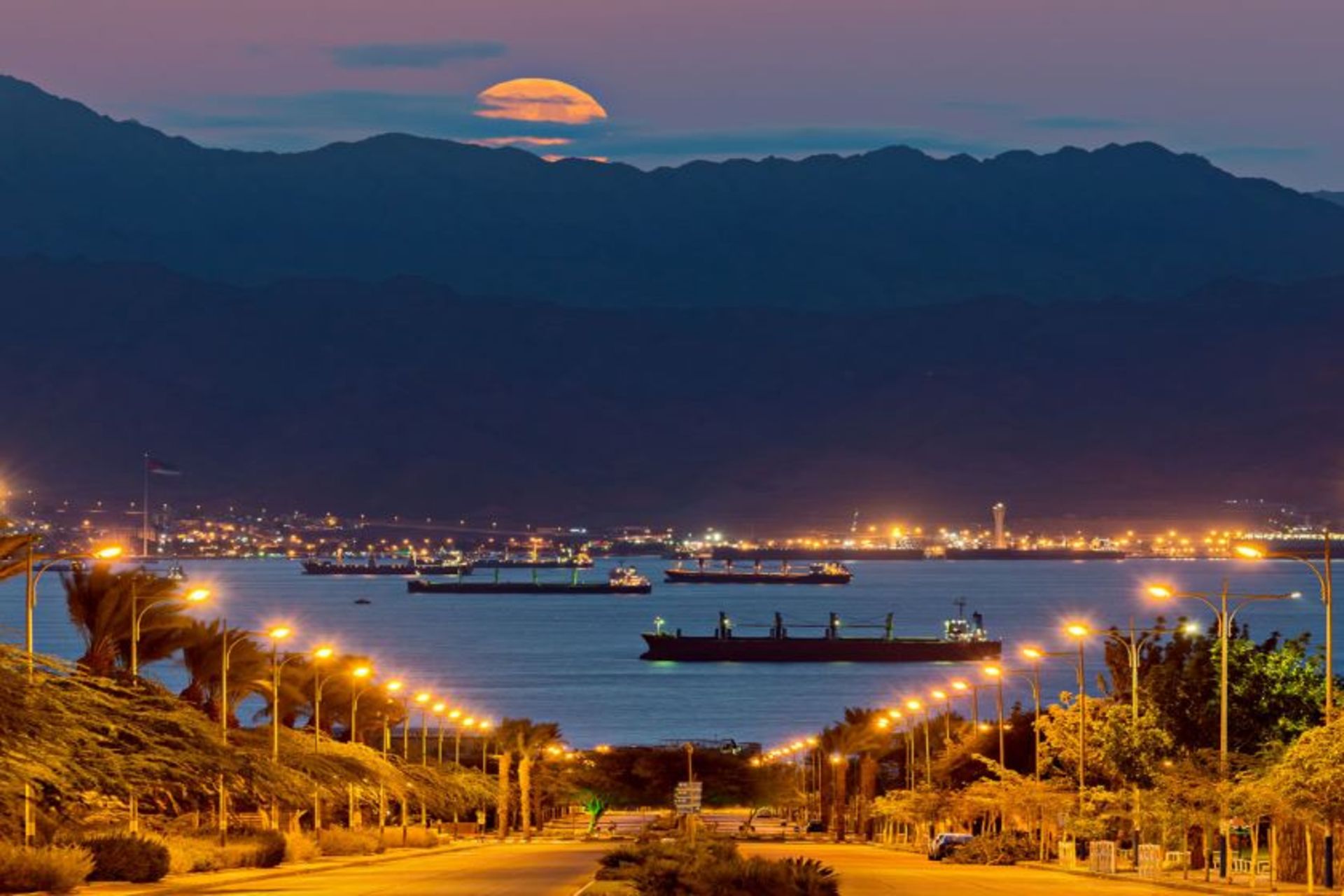 عقبه عکس از aviontourism.com