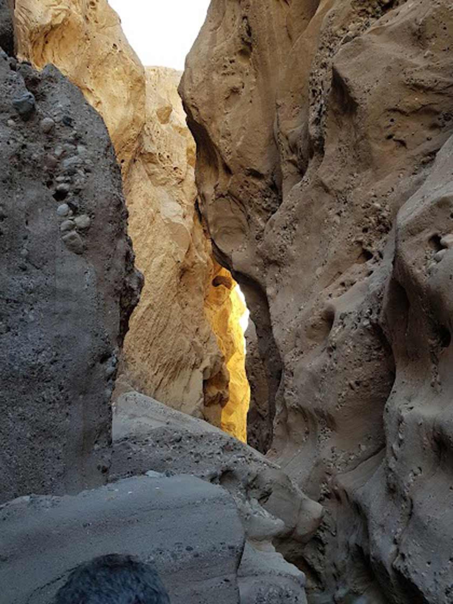 صخره‌های زیبا در تنگه راگه